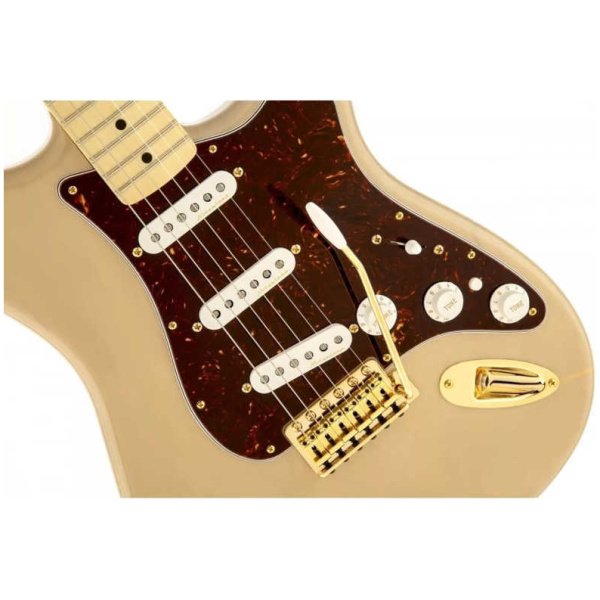 Guitarra Eléctrica Fender Stratocaster Deluxe Player MN Blonde