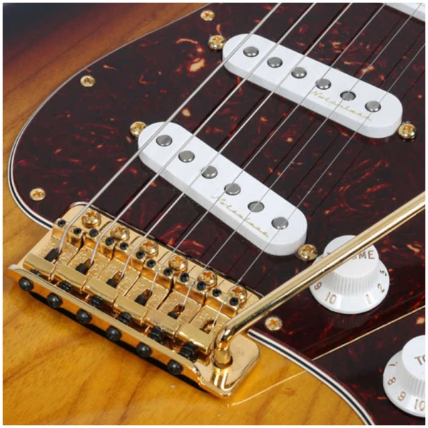 Guitarra Eléctrica Fender Deluxe Player Stratocaster Sunburst