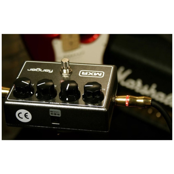 Pedal De Efecto Flanger Mxr M-117 Rau Para Guitarra
