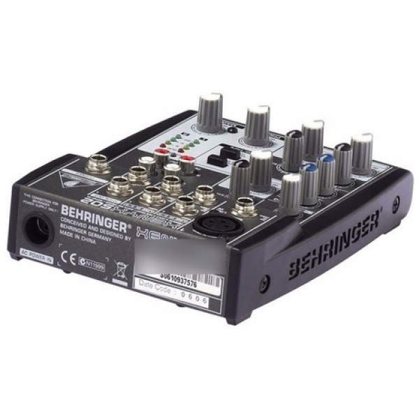 Consola Mezcladora Análoga Behringer Xenyx 502 5 Canales
