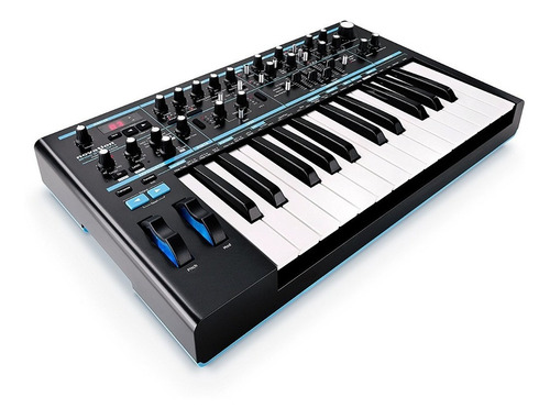 Sintetizador Analógico Novation Bass Station Ii 25 Teclas