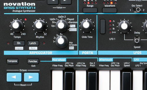 Sintetizador Analógico Novation Bass Station Ii 25 Teclas